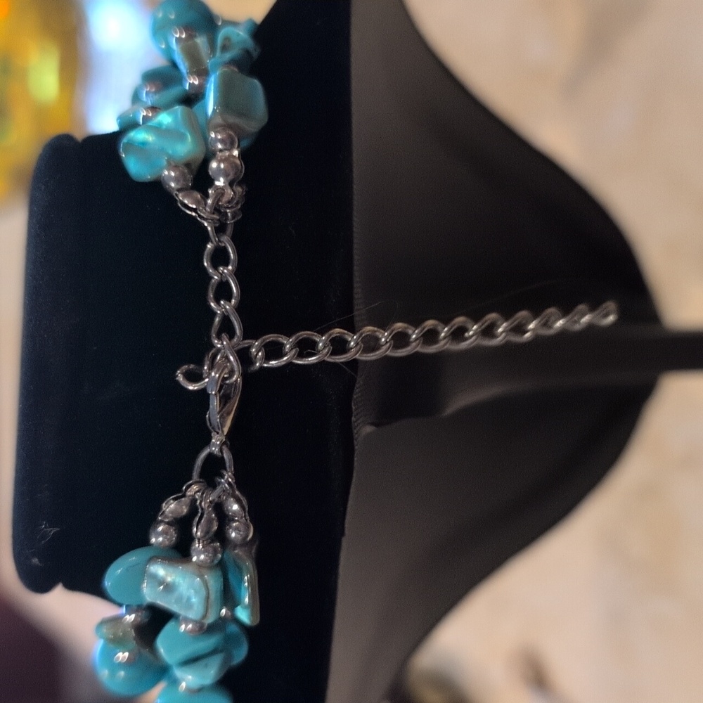 Turquoise/Silver Fashion Necklace.  3 Strands With Adjustable Clasp. - Picture 4 of 4